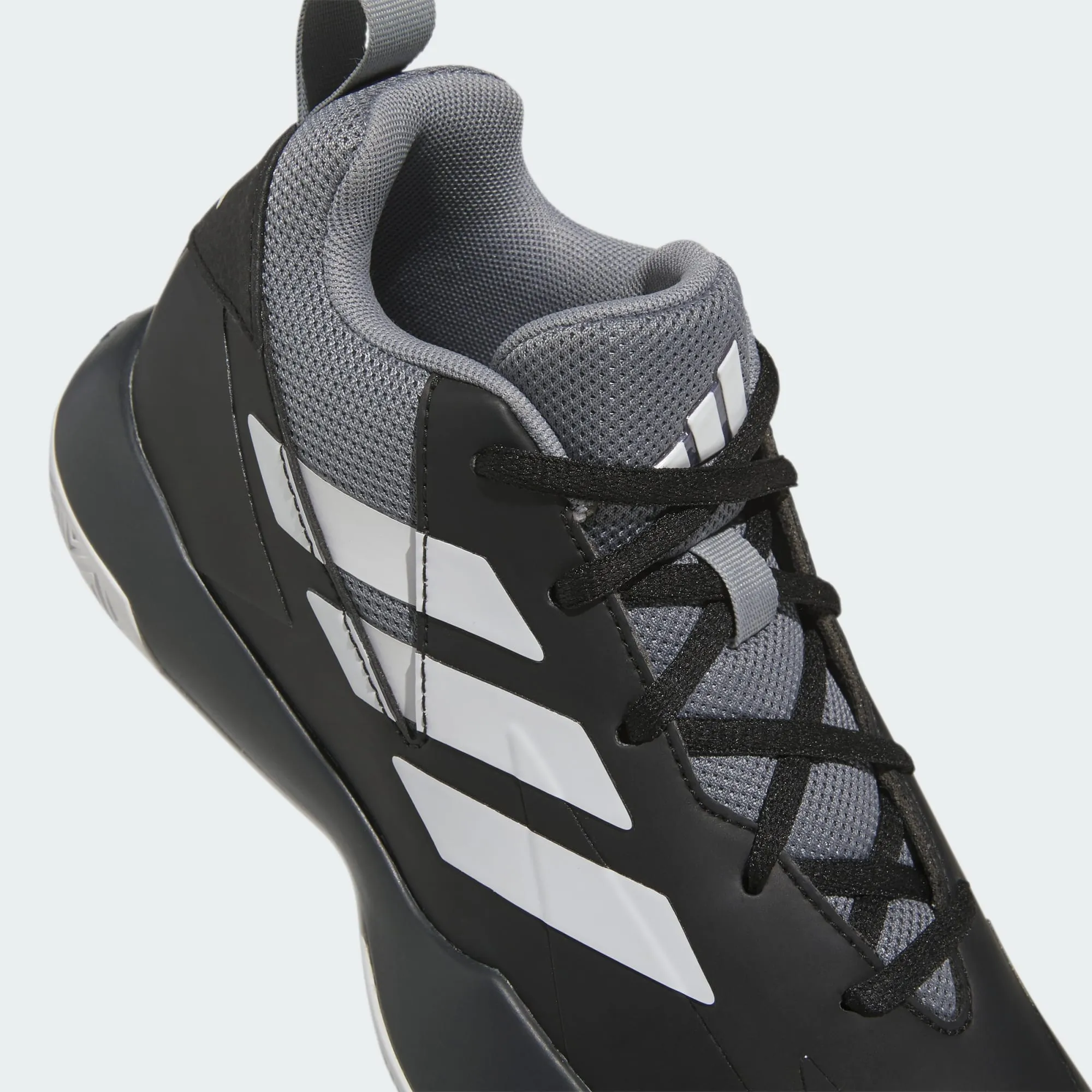 ADIDAS CROSS 'EM UP SELECT KIDS BASKETBALL SHOES