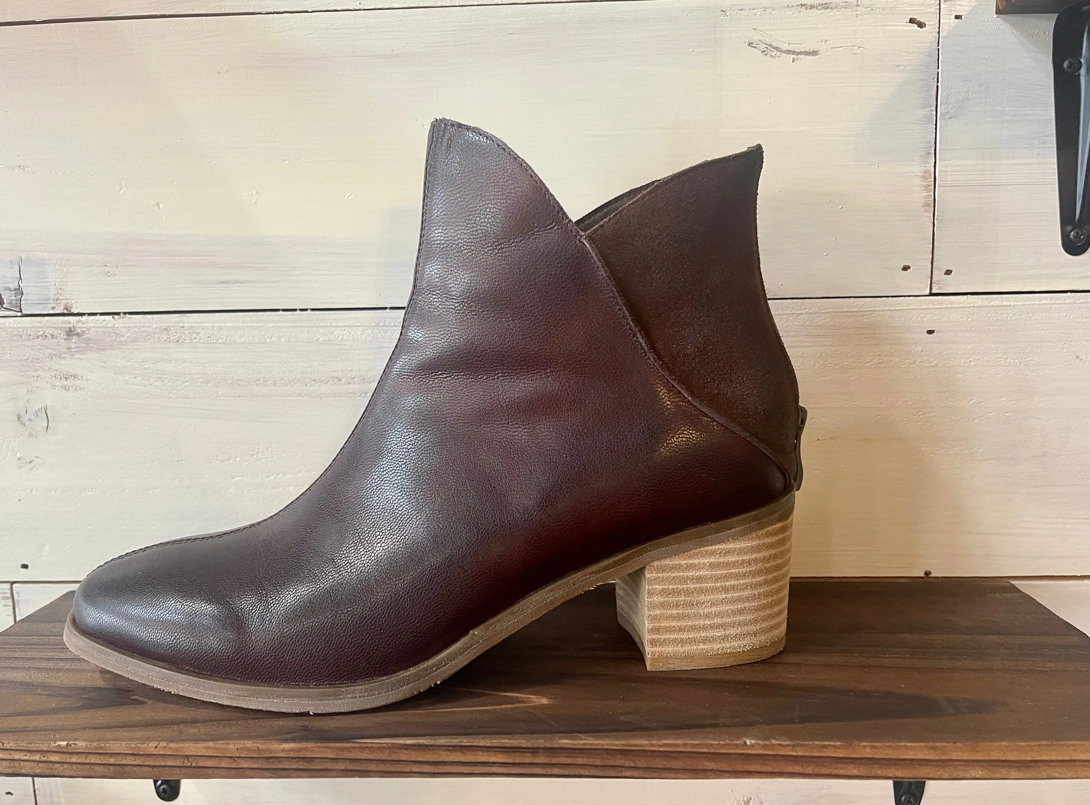 Antelope Camden Boots