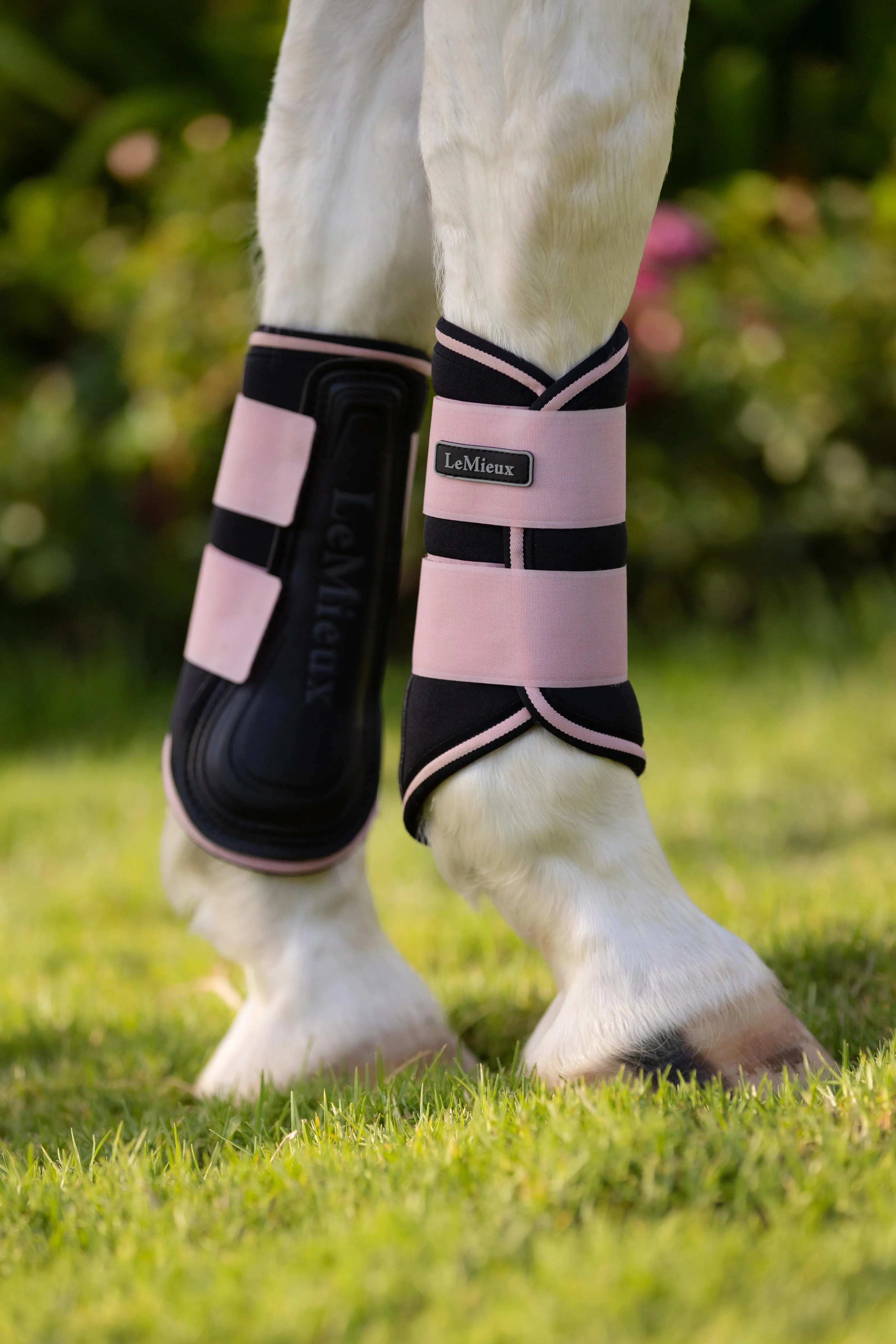 LeMieux Grafter Brushing Boot