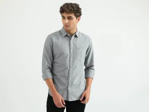 Men Solid Spread Collar Shirt