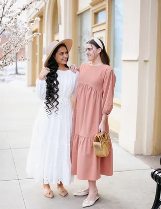 Season Abroad Dress (2 Colors)