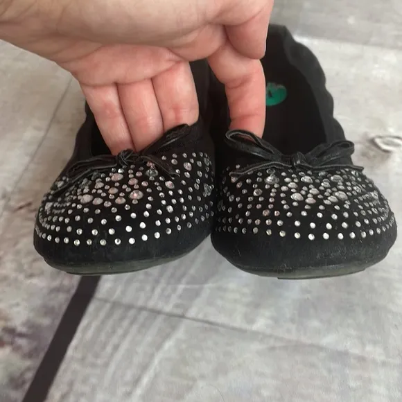 Stuart Weitzman Girls flats in size 4